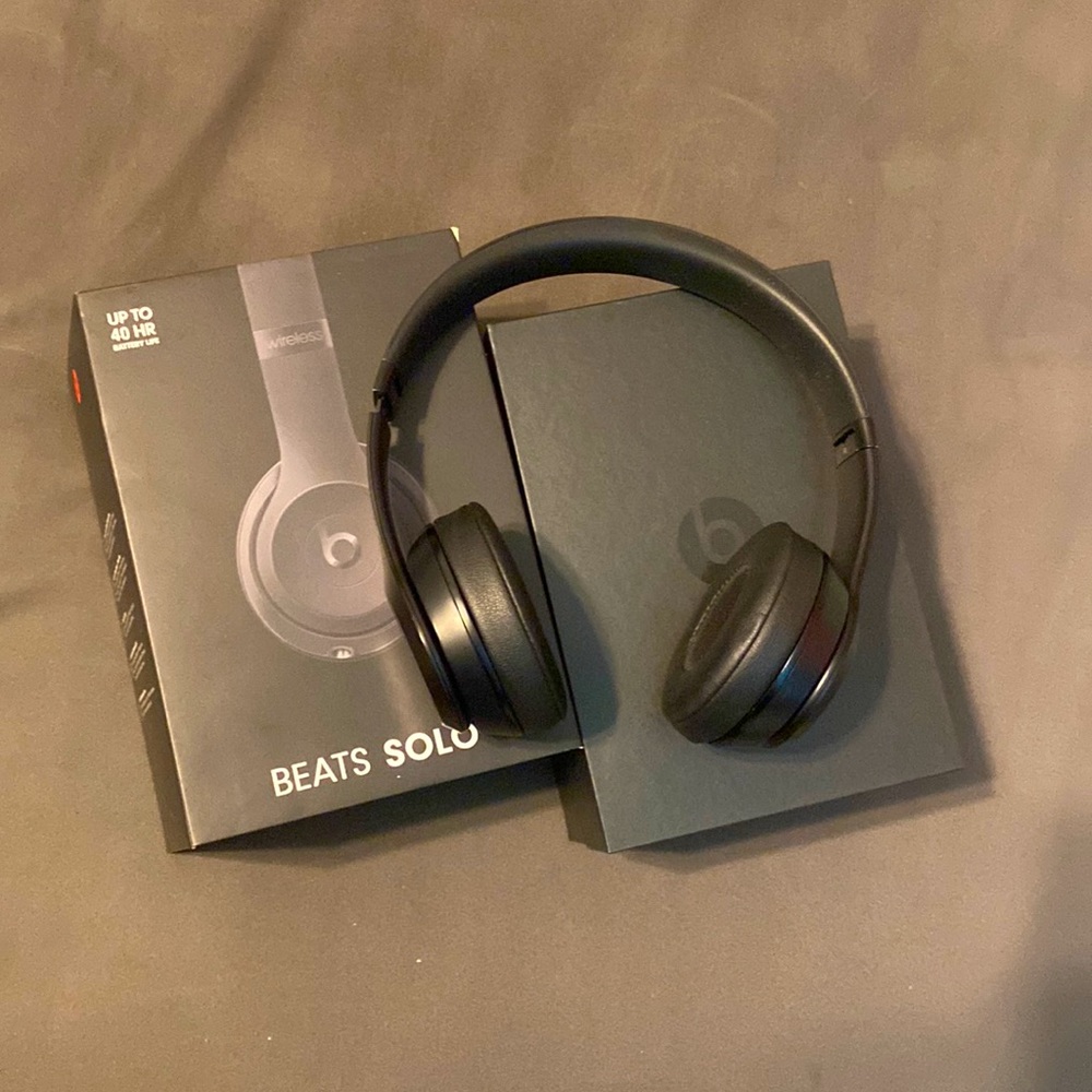 Beats solo 3 Heaphones